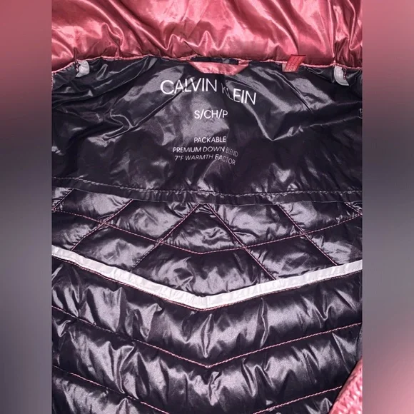 Calvin Klein Packable puffer Jacket with hood ROSE PINK - Picture 6 of 8